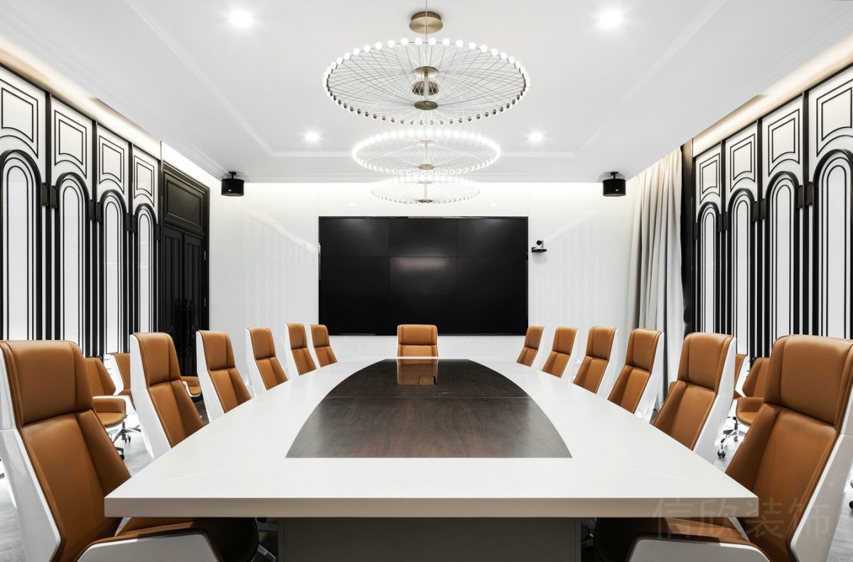 會(huì)議室裝修設(shè)計(jì)效果燈飾效果棕色皮革沙發(fā)環(huán)形水晶燈飾深圳工作室