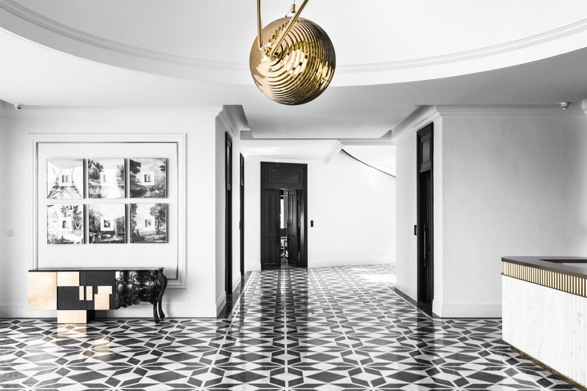 棋盤(pán)格辦公室裝修設(shè)計(jì)黑白色調(diào)經(jīng)典色彩效果鎏金燈飾設(shè)計(jì)圖