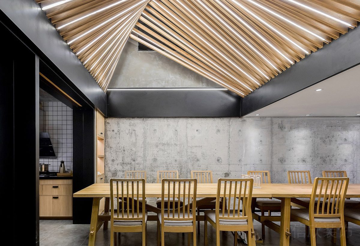 現(xiàn)代原木風(fēng)辦公室裝修設(shè)計(jì)效果圖會(huì)議室開放式效果